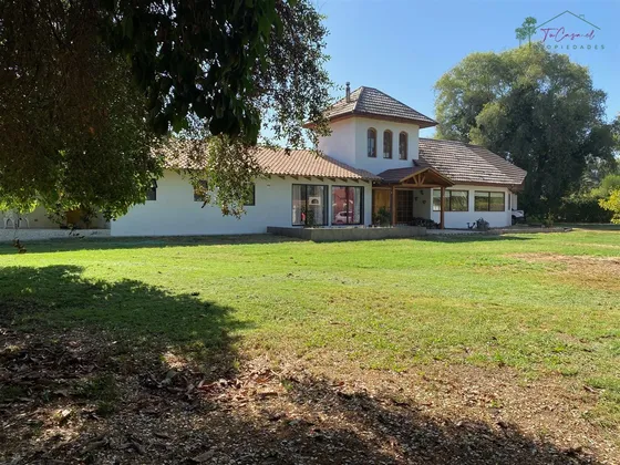 Parcela - Casa En Venta 7d/5b Quincho En Condominio Peñaflor