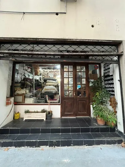 Venta  Local Con Gran Sotano - Belgrano R