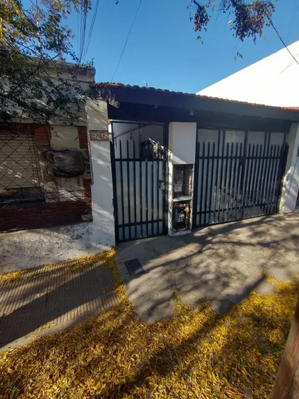 Departamento En Venta Tipo Casa Luis Vernet 4212 (remedios De Escalada)