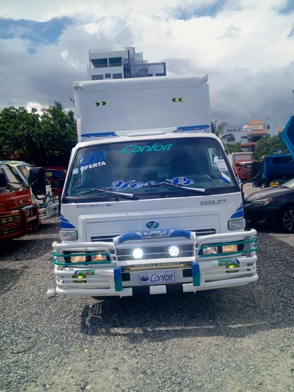 Daihatsu Delta Cama Larga 2001 Con Furgón Financiamiento Dis