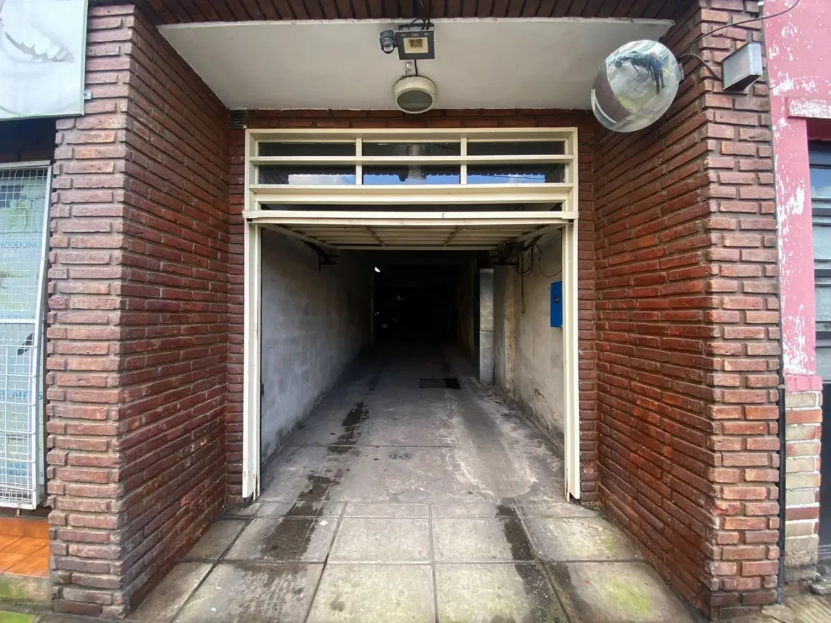 Garage for Sale in Ciudadela