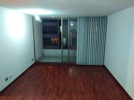 Amplio Departamento 3d 2b , A Pasos Del Metro Parque Almagro