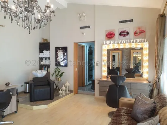Local Comercial En Venta En Miranda Ng # 24-17437 Yf