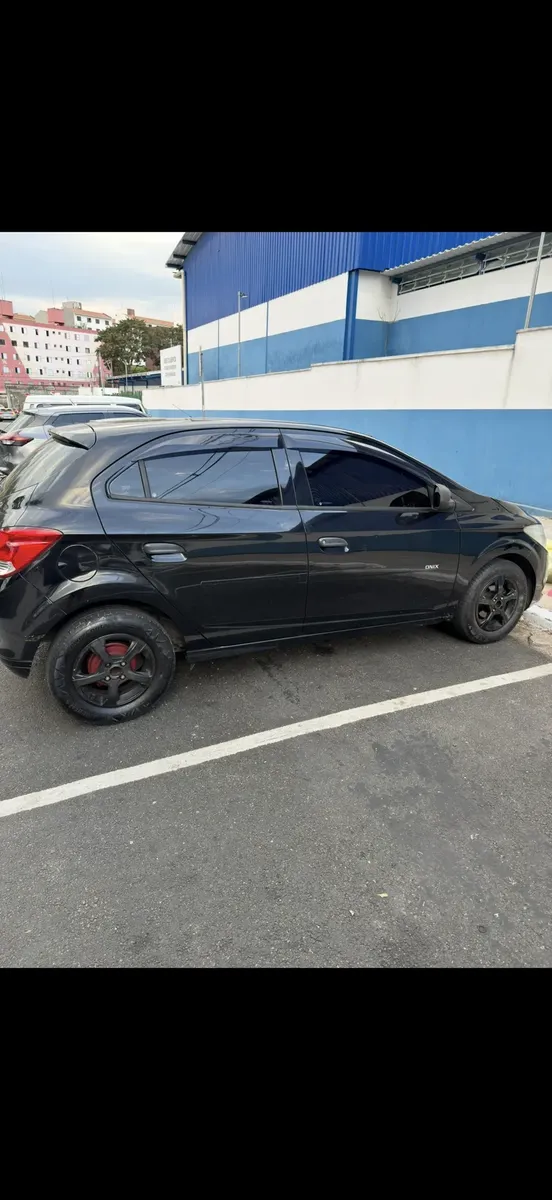 Chevrolet Onix 2017 1.0 Joy 5p — foto 2