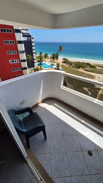 Venta Apartamento Con Vista Al Mar Orilla De Playa Conjunto Playa Moreno Edificio Carla A Pocos Metros Playa La Caracola Isla De Margarita 
