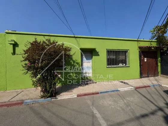 Venta Casa 4d+2b + Casa Interior 3d+2b 300 Metros, Recoleta