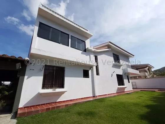 Jip 25-14276. Rent-a-house Vende Espectacular Casa De 900 Mts2, 5 Hab, 6 Baños, Jacuzzi, Piscina, Gimnasio, Parque Infantil Y Mucho Mas. Urb San Pablo, Turmero