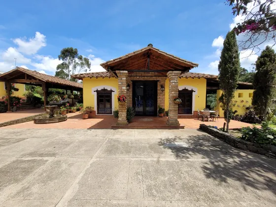 Casa Lote En Venta, Santa Elena, Antioquia 