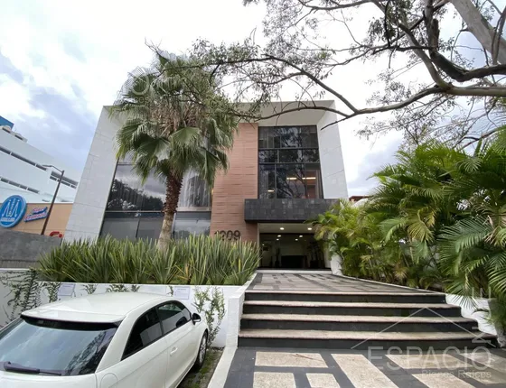 Excelentes Oficinas En Av. San Diego