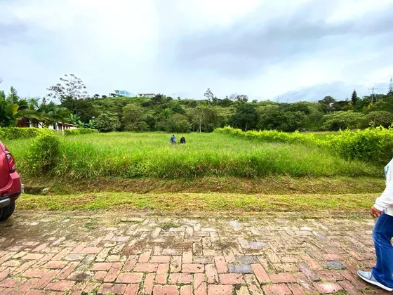 Lote En Conjunto Cerrado En Silvania