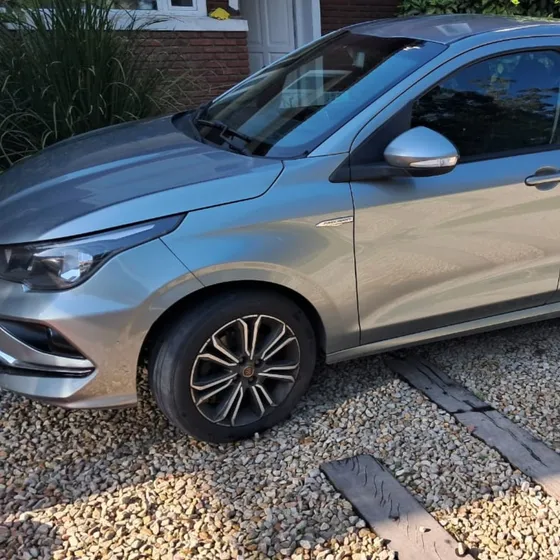 Fiat Cronos 1.8 16v Precision