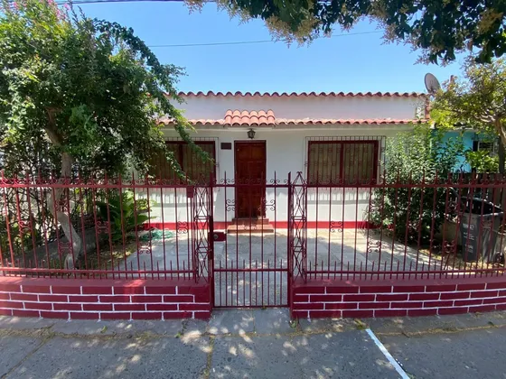 Casa Remodelada En Las Rejas