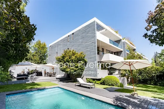 Vende Increible Triplex Con Jardin Los Dominicos Las Condes