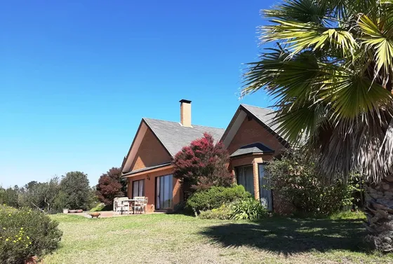 Bellísima Casa En Condominio Altos Del Mauco
