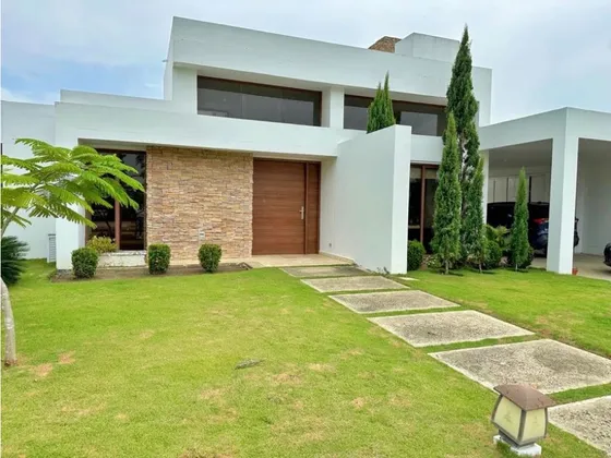 Casa En Barcelona De Indias De 2 Niveles En Venta En Cartagena