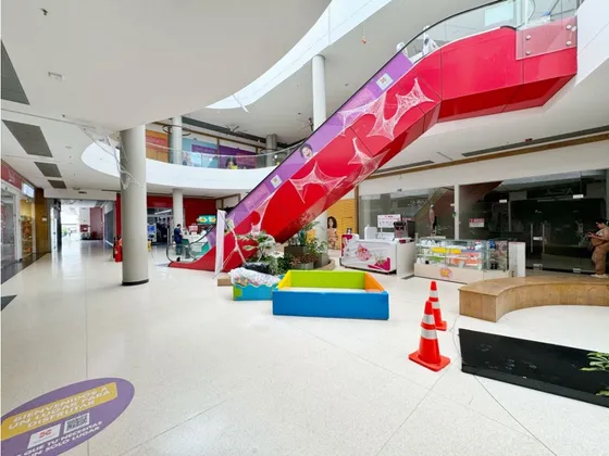 Venta Local Comercial Primer Piso En El Cc Parque Heredia 