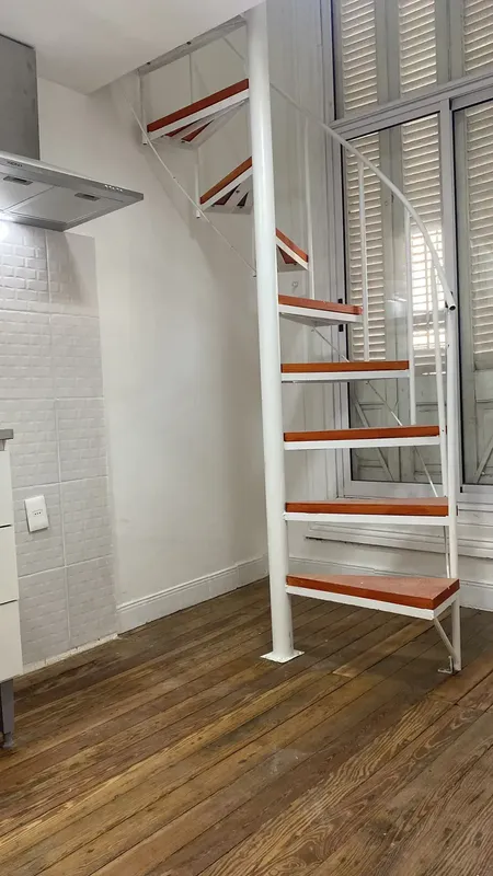 Duplex, A Pasos De Av Libertador, Sin Gastos Comunes