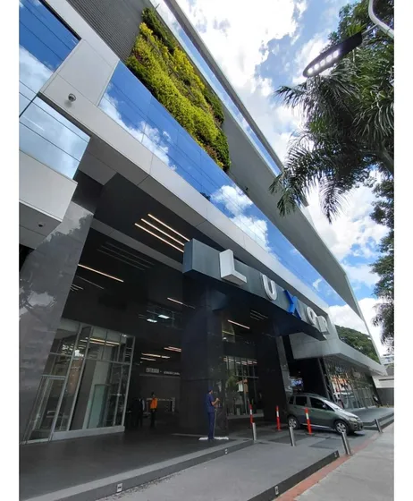 Alquiler Oficina.300 M2 A Estrenar Las Mercedes