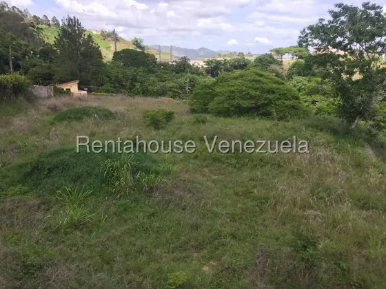 Terreno En Venta En La Lagunita Country Club / 27-166 Csa