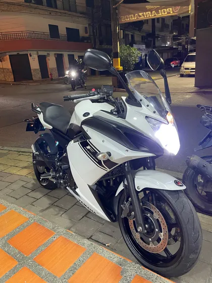 Yamaha Xj6f