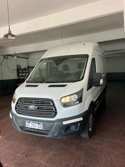Ford Transit 2.2 Furgon Mediano 350m