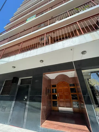 Departamento De 3 Ambientes Con Amplio Balcón - Wilde Centro 