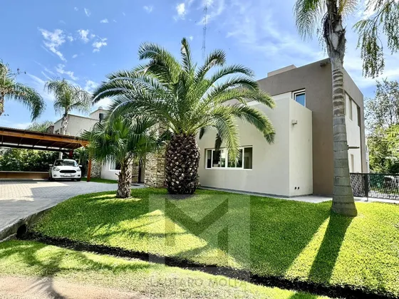 Espectacular Casa En Altos Del Sol