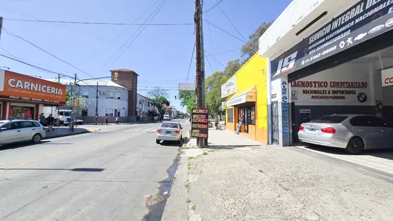  Venta De Galpon Sobre Avenida Excelente Ubicacion Varios Destinos Lanus Este