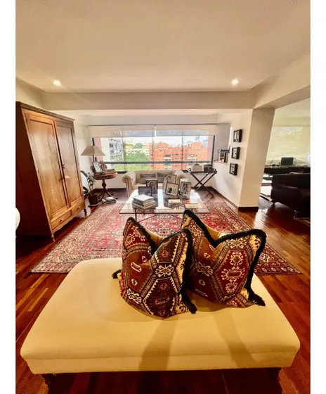 Se Vende Apart Los Samanes 150. Mts 3h/3b/3p/salón/comedor