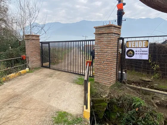 Hermoso Terreno De Gran Tamaño, Rodeado De Naturaleza.