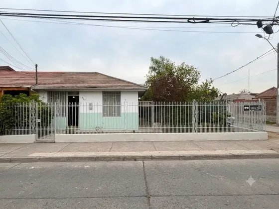 Casa En Arriendo En Estación Central Con 214m2 De Terreno.