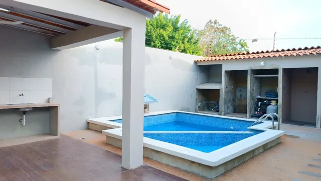 Maikelly Zabala Vende Casa En Cabudare Con Piscina, La Piedad, Moderna , Urbanizacion Cerrada. Mls 25-3586 Mz