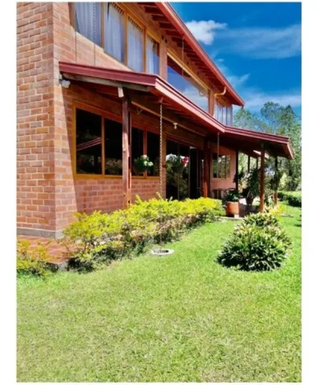 Rhbr-13145 Finca Independiente Con Casa De 2 Niveles El Peñol