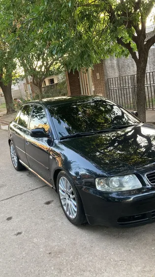 Audi A3 1.8 T 180 Hp 5 P