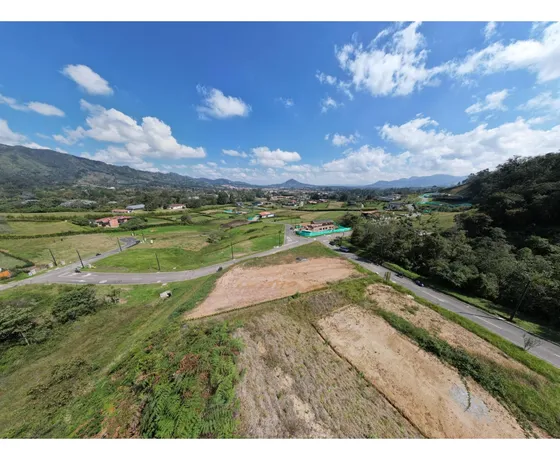 Venta De Lote En Parcelación Del Municipio De La Ceja. 
