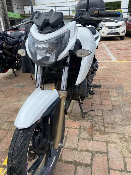 Motor En Perfecto Estado, Kit De Arrastre Nuevo.