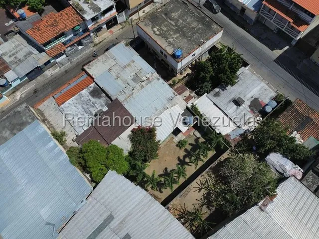 Rent-a-house Vende Extenso Terreno Con Potencial Ilimitado, Centro De Turmero, Estado Aragua, 25-19129 Gf