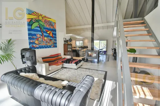 Casa  En Venta De 4 Ambientes En Alquiler La Candida Club De Campo