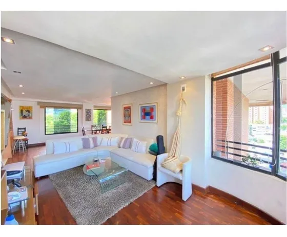 Apartamento En Venta. Los Chorros. Caracas