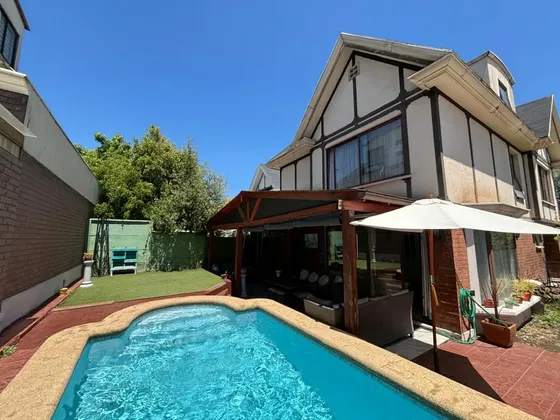 Casa En Venta En Peñalolén