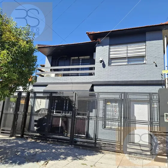 Ph 3 Ambientes Pa + Depto. 1 Ambiente Pb En Venta - El Palomar