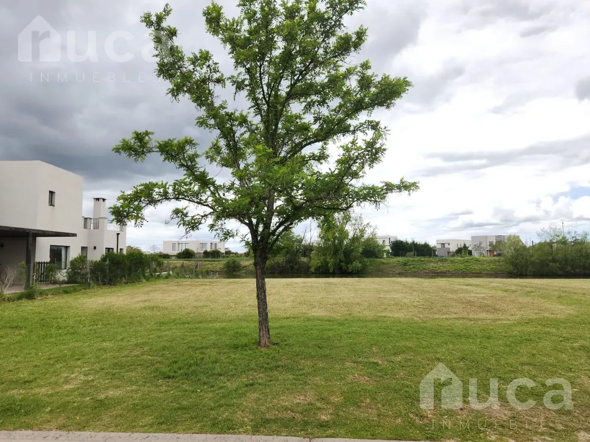 Land for Sale in Barrio Puerto - El Cantón, Escobar