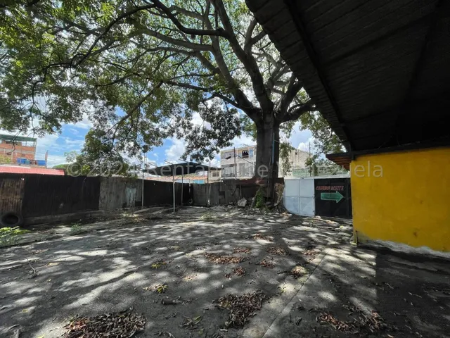 Local En Alquiler A Pie De Calle En Zona Centro De Maracay Excelente Para Taller, Venta De Vehículos. Nela 25-3853