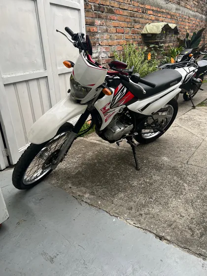 Xtz125 Blanca, Modelo 2018, Papeles Hasta Marzo 2026