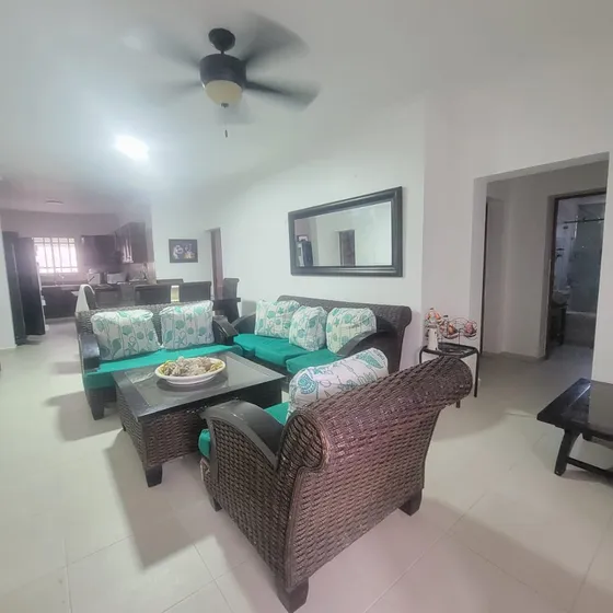 Apartamento Amueblado Cerca De La Playa