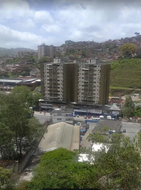 Centro Los Teques Res Imola 3hab 2b 1p