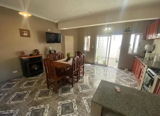 Ph En Venta - 3 Dormitorios 2 Baños - 156mts2 - La Plata