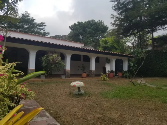 Casa Campestre En Urb. La Entrada, Naguanagua. Minerva K