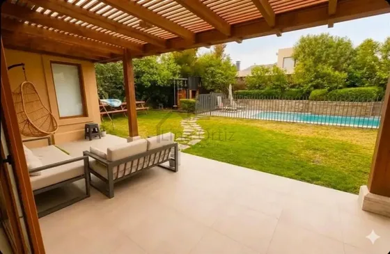 Casa En Arriendo Condominio Aguapiedra, Piedra Roja