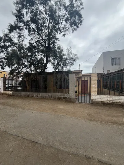 Se Vence Casa Esquina Sector Villa Frei